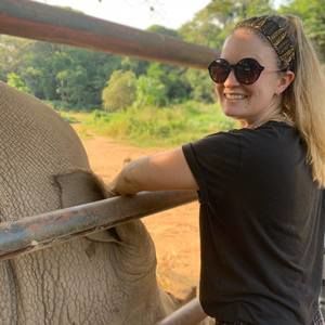 Meet your Posher, Lauren